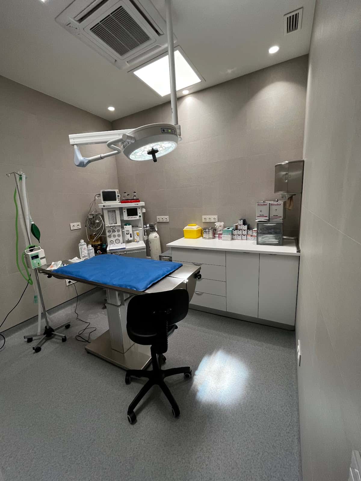 Clínica - Hospital Veterinario Caservet Sanchinarro