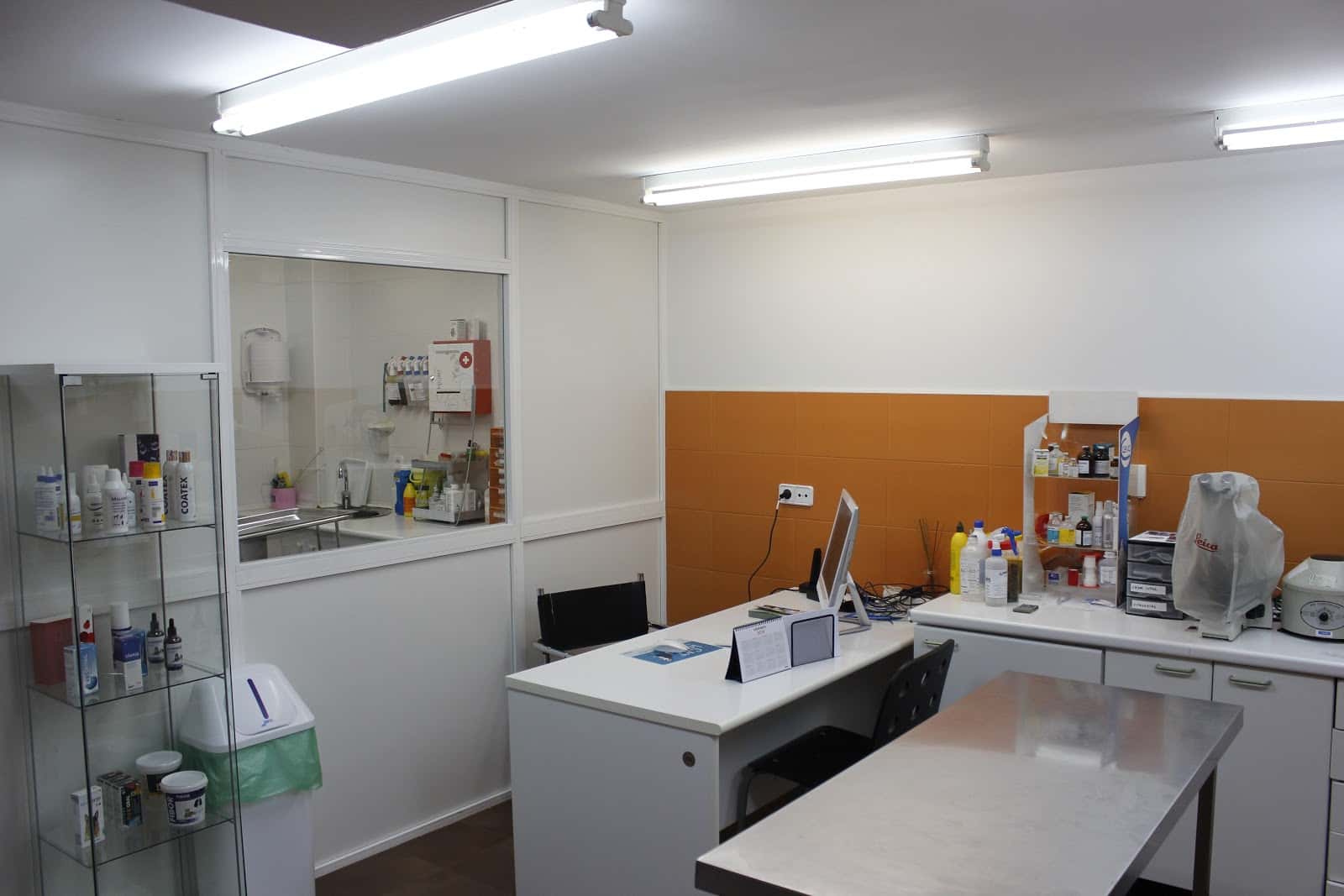 anicura estoril clinica veterinaria veterinario clinica en villaviciosa de odon en madrid principalImage ADOPTA Sitios Pet Friendly