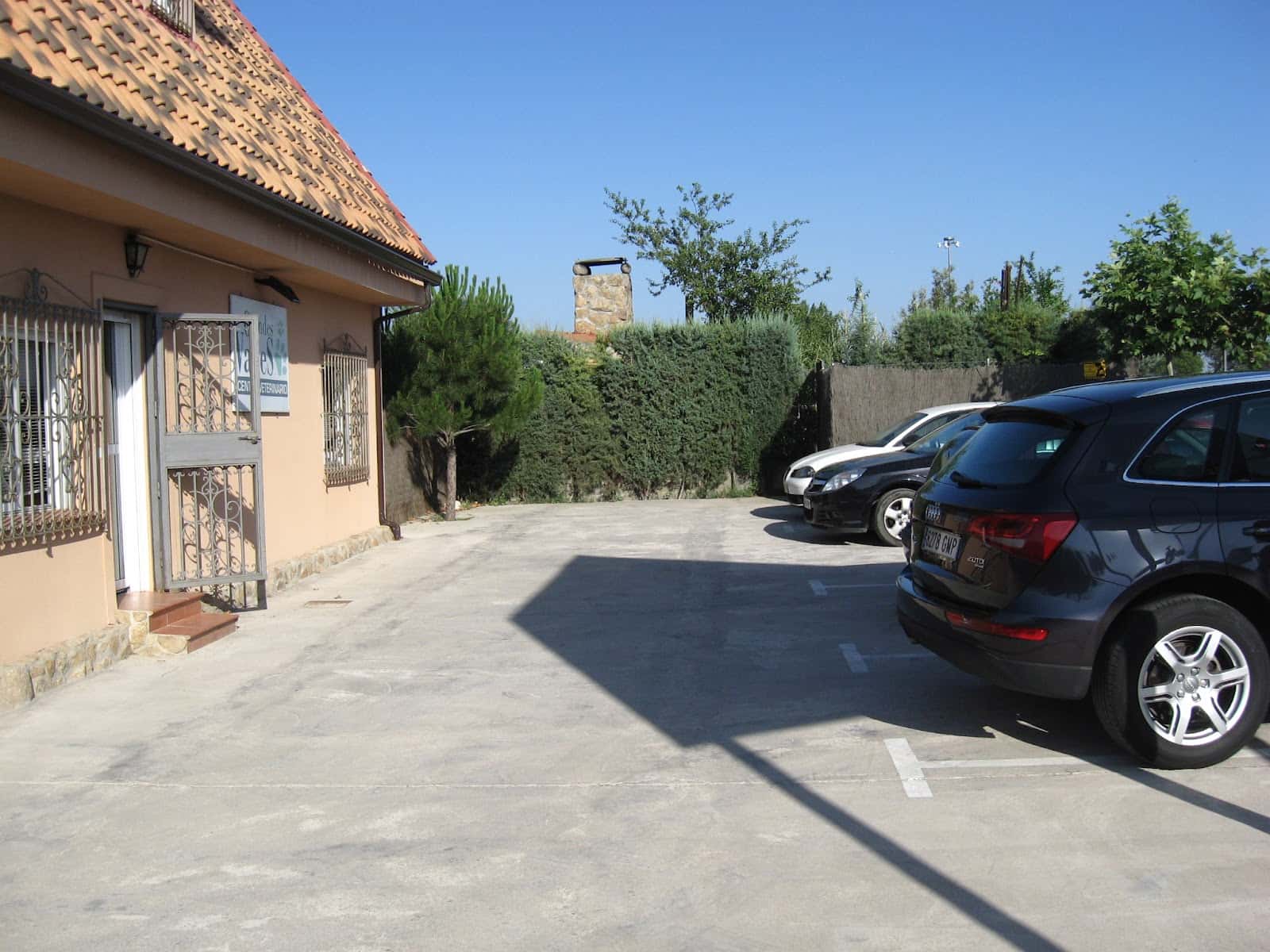 centro veterinario grandes valles veterinario centro en guadarrama en madrid principalImage ADOPTA Sitios Pet Friendly