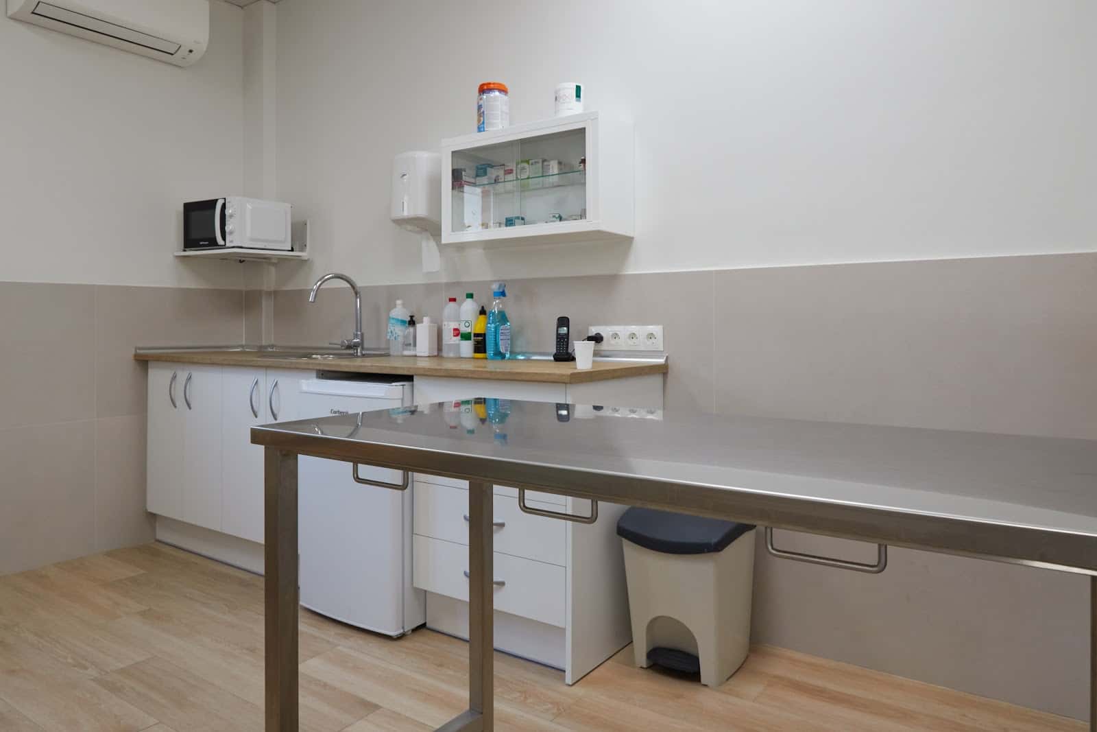 clinica veterinaria pelayos de la presa veterinario clinica en pelayos de la presa en madrid principalImage ADOPTA Sitios Pet Friendly