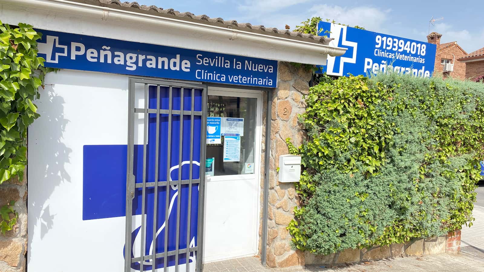 clinica veterinaria sevilla la nueva veterinario clinica en sevilla la nueva en madrid principalImage ADOPTA Sitios Pet Friendly