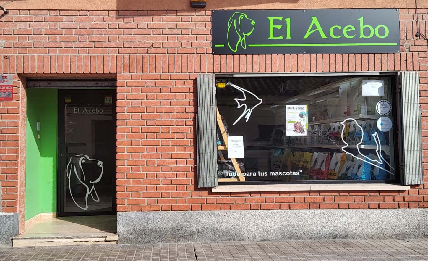 centro veterinario el acebo veterinario centro en villamanta en madrid principalImage ADOPTA Sitios Pet Friendly