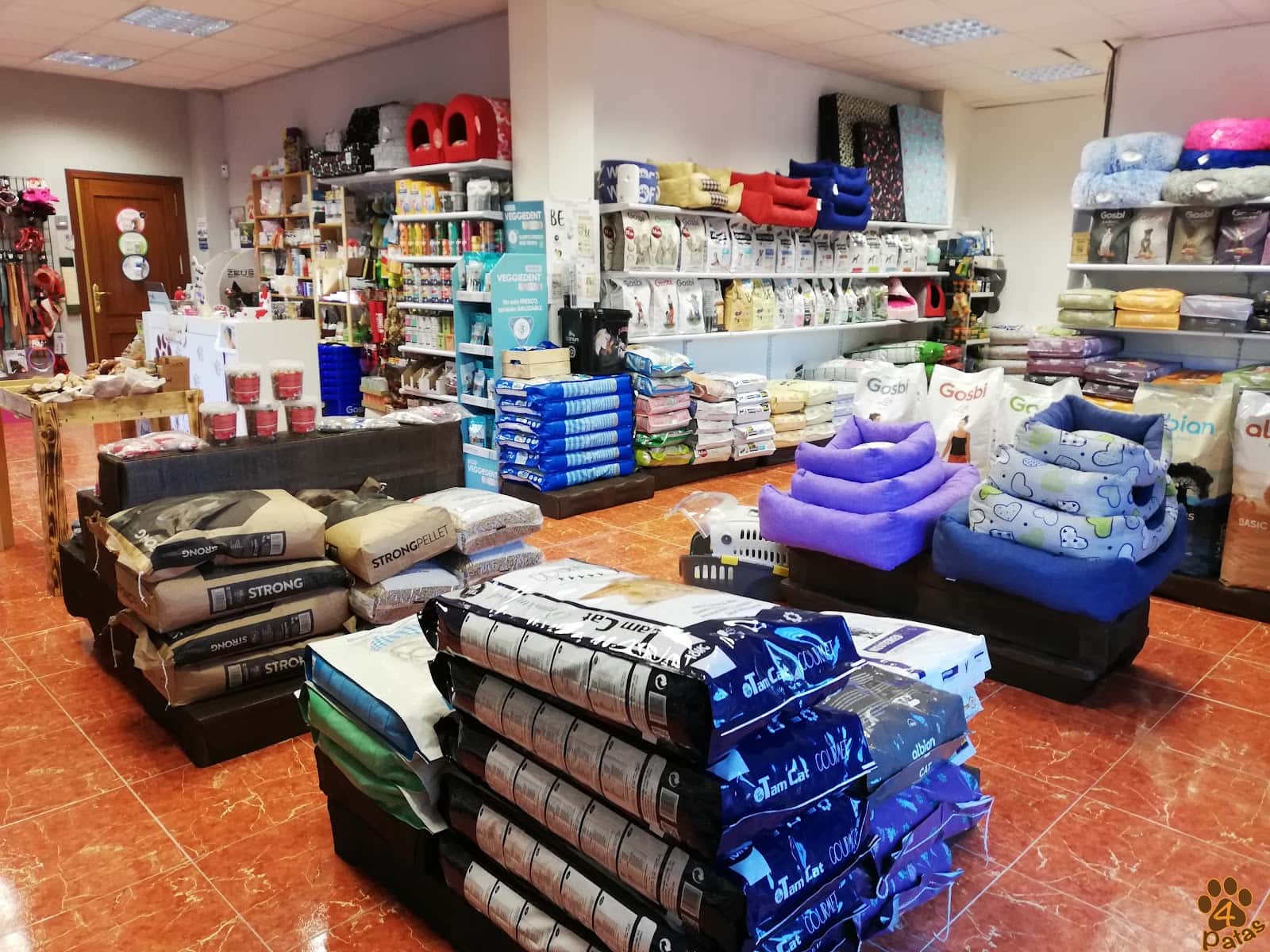   patas mascotas veterinario centro en las ventas de retamosa en toledo principalImage ADOPTA Sitios Pet Friendly