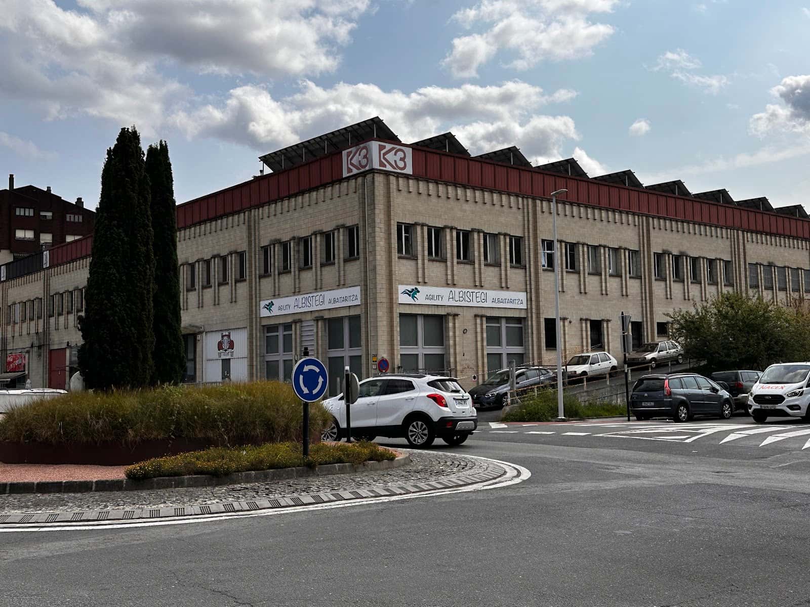 albistegi clinica veterinaria y centro de agility veterinario clinica en bergara en gipuzkoa principalImage ADOPTA Sitios Pet Friendly