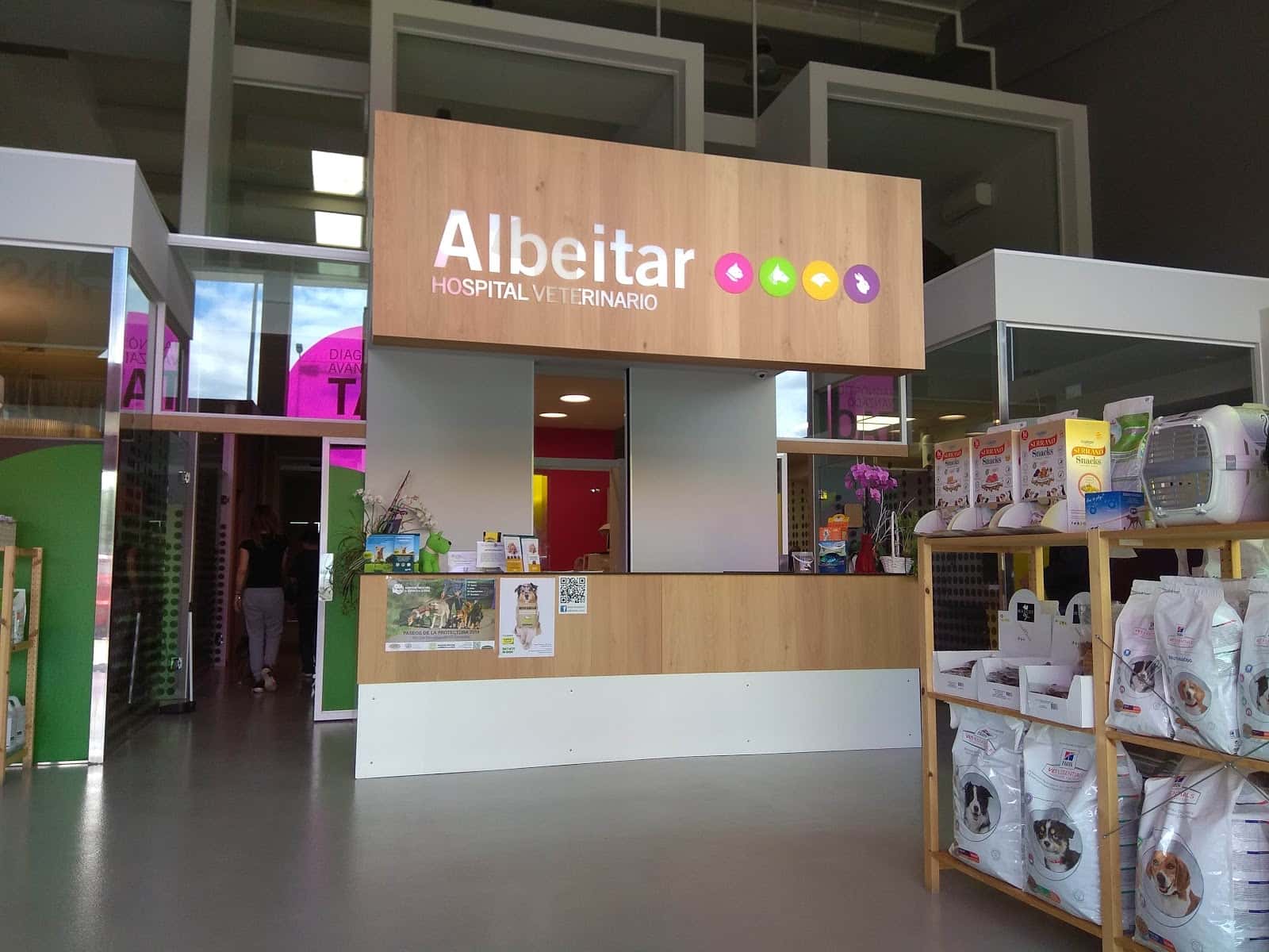 AniCura Albeitar Hospital Veterinario | Urgencias 24h