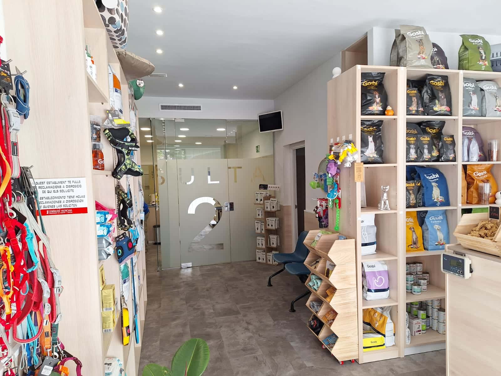 clinica veterinaria el romeral veterinario clinica en alcoi en alicante principalImage ADOPTA Sitios Pet Friendly