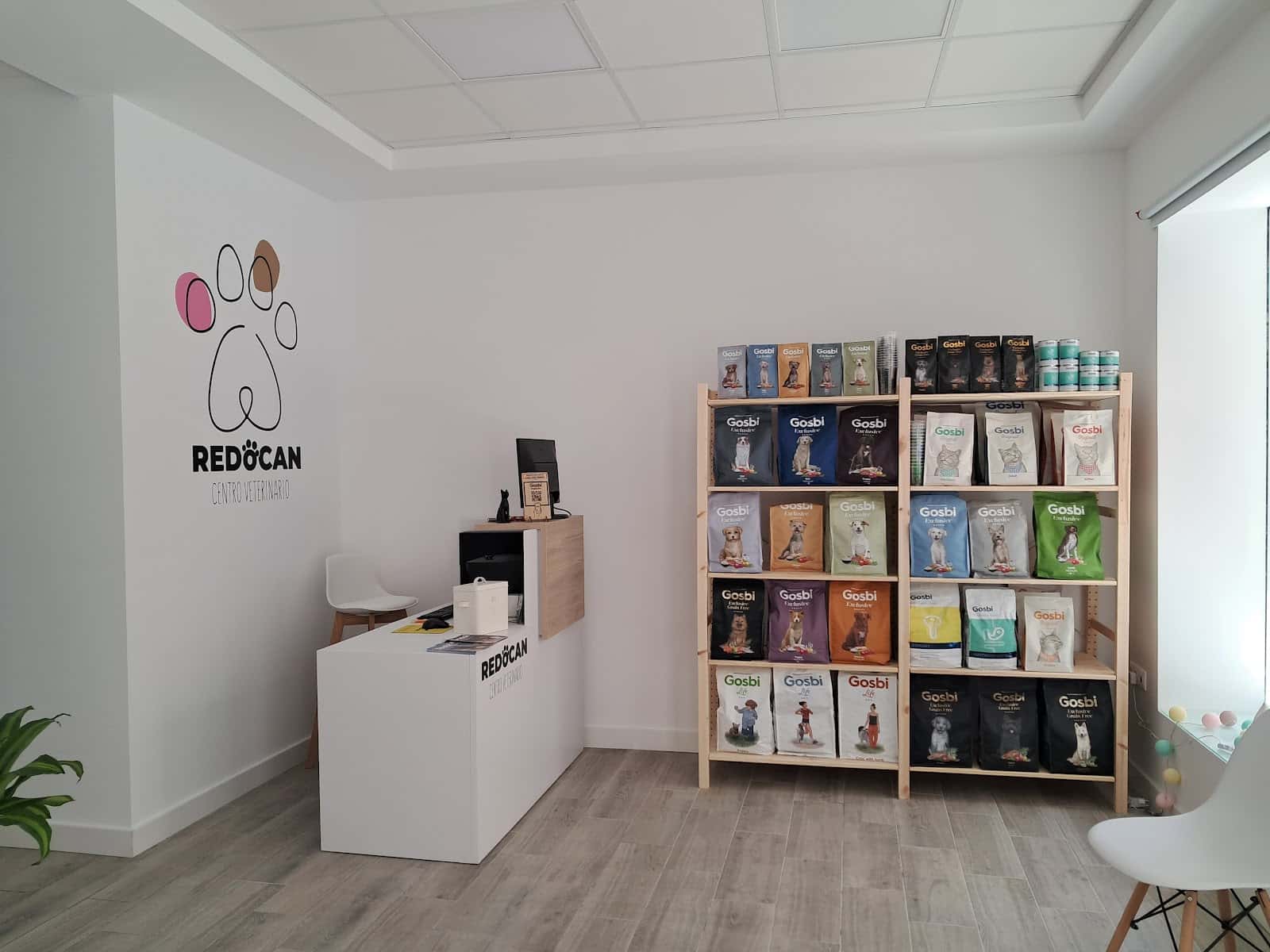 redocan veterinaria veterinario centro en redovan en alicante principalImage ADOPTA Sitios Pet Friendly