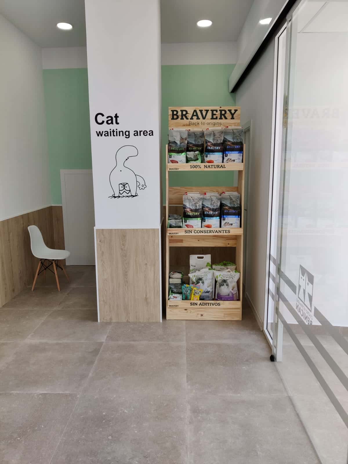 alevet clinica veterinaria veterinario clinica en orihuela en alicante principalImage ADOPTA Sitios Pet Friendly