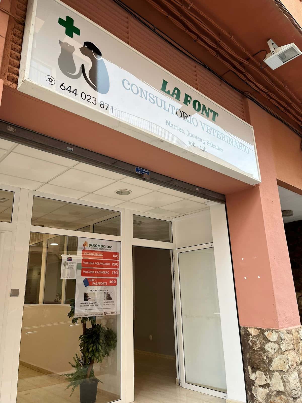 CONSULTORIO VETERINARIO LA FONT