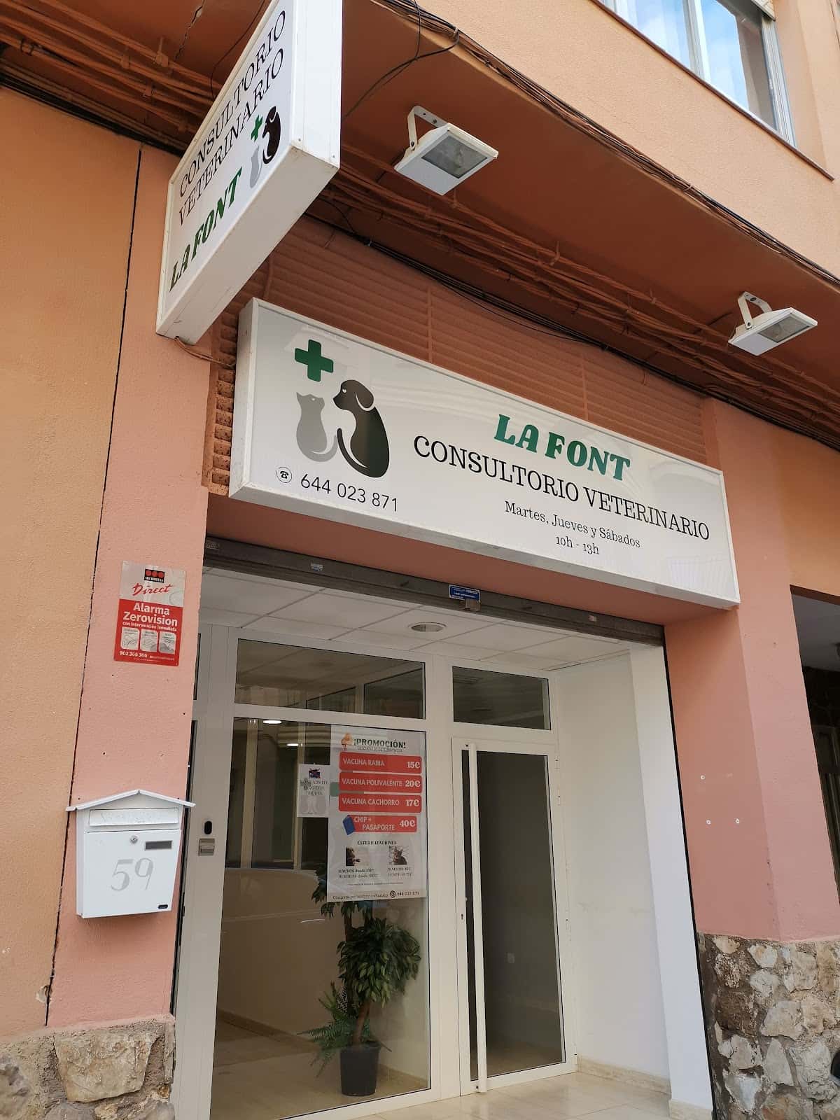 consultorio veterinario la font veterinario centro en la font d en carros en valencia principalImage ADOPTA Sitios Pet Friendly