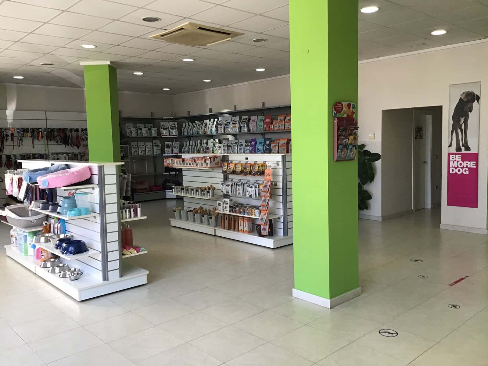 Santi Mas servicios para mascotas