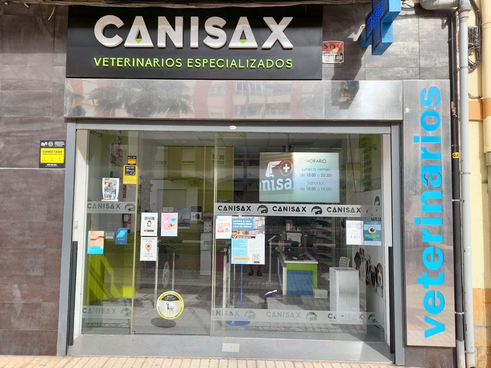 canisax veterinarios veterinario centro en sax en alicante principalImage ADOPTA Sitios Pet Friendly