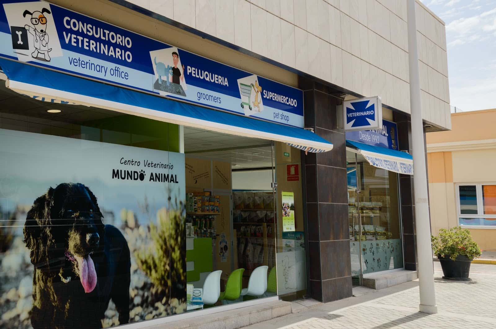mundo animal veterinario centro en santa pola en alicante principalImage ADOPTA Sitios Pet Friendly