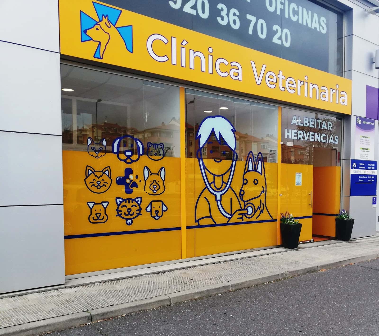 clinica veterinaria albeitar hervencias veterinario clinica barrio avila en avila en avila photo undefined ADOPTA Sitios Pet Friendly