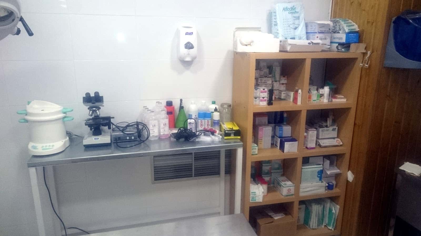 CLINICA ALVIS GREDOS-URGENCIAS Y CONSULTAS VETERINARIAS-
