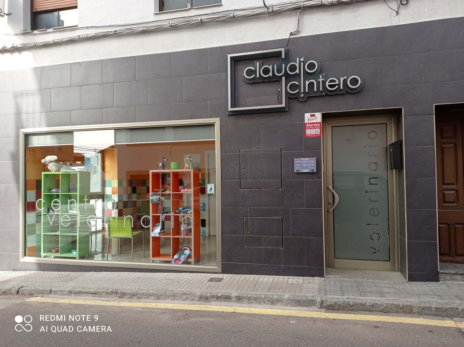 veterinario claudio cintero veterinario centro en miajadas en caceres principalImage ADOPTA Sitios Pet Friendly