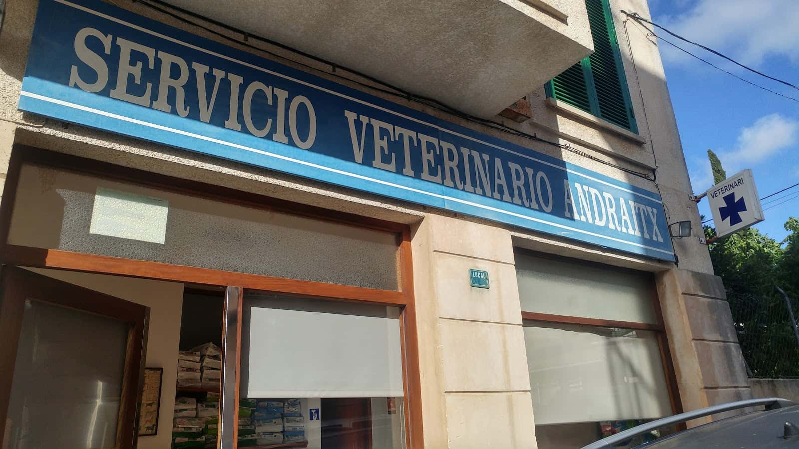 servicio veterinario andratx veterinario centro en andratx en illes balears principalImage ADOPTA Sitios Pet Friendly
