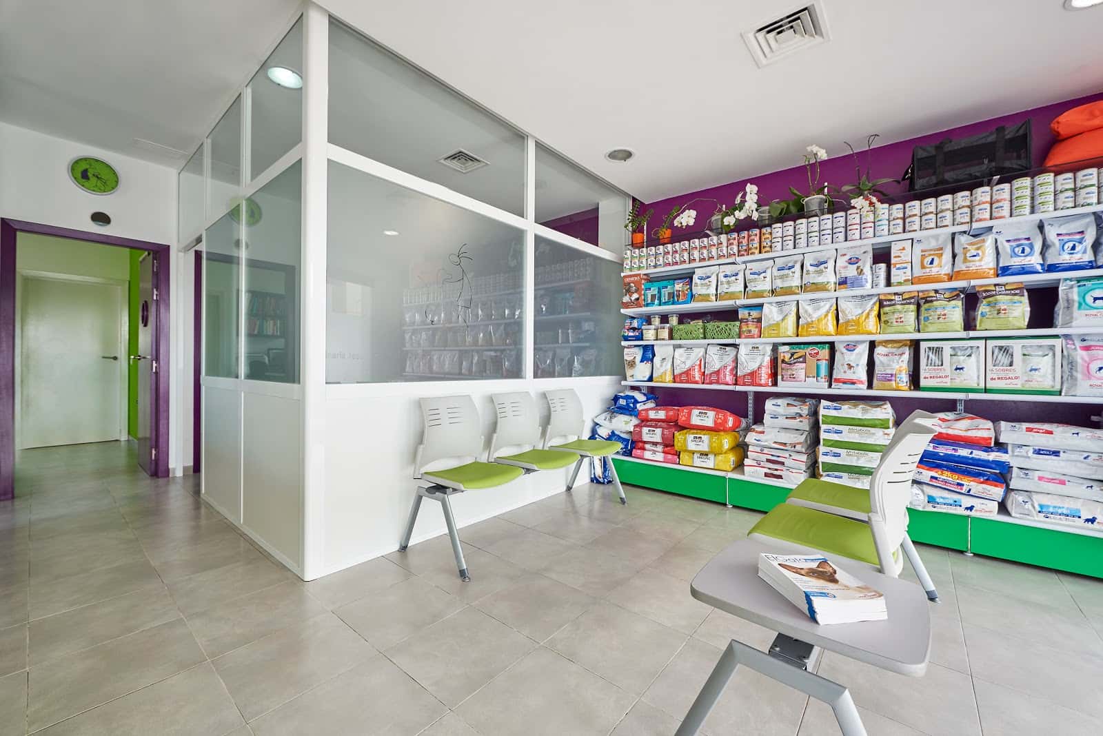 clinica veterinaria jesus veterinario clinica en nuestra senora de jesus en illes balears principalImage ADOPTA Sitios Pet Friendly