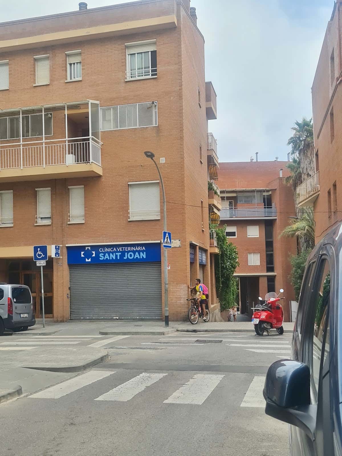 clinica veterinaria sant joan veterinario clinica en vilassar de mar en barcelona principalImage ADOPTA Sitios Pet Friendly