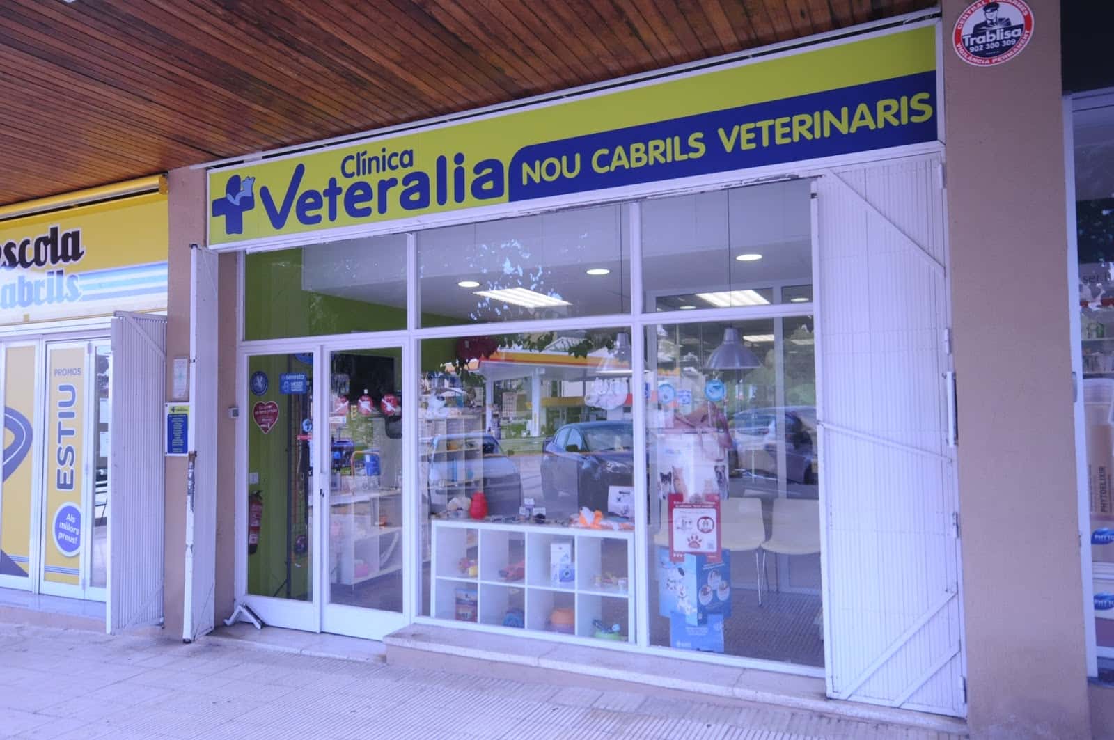 clinica veterinaria nou cabrils  veteralia  veterinario clinica en cabrils en barcelona photo undefined ADOPTA Sitios Pet Friendly