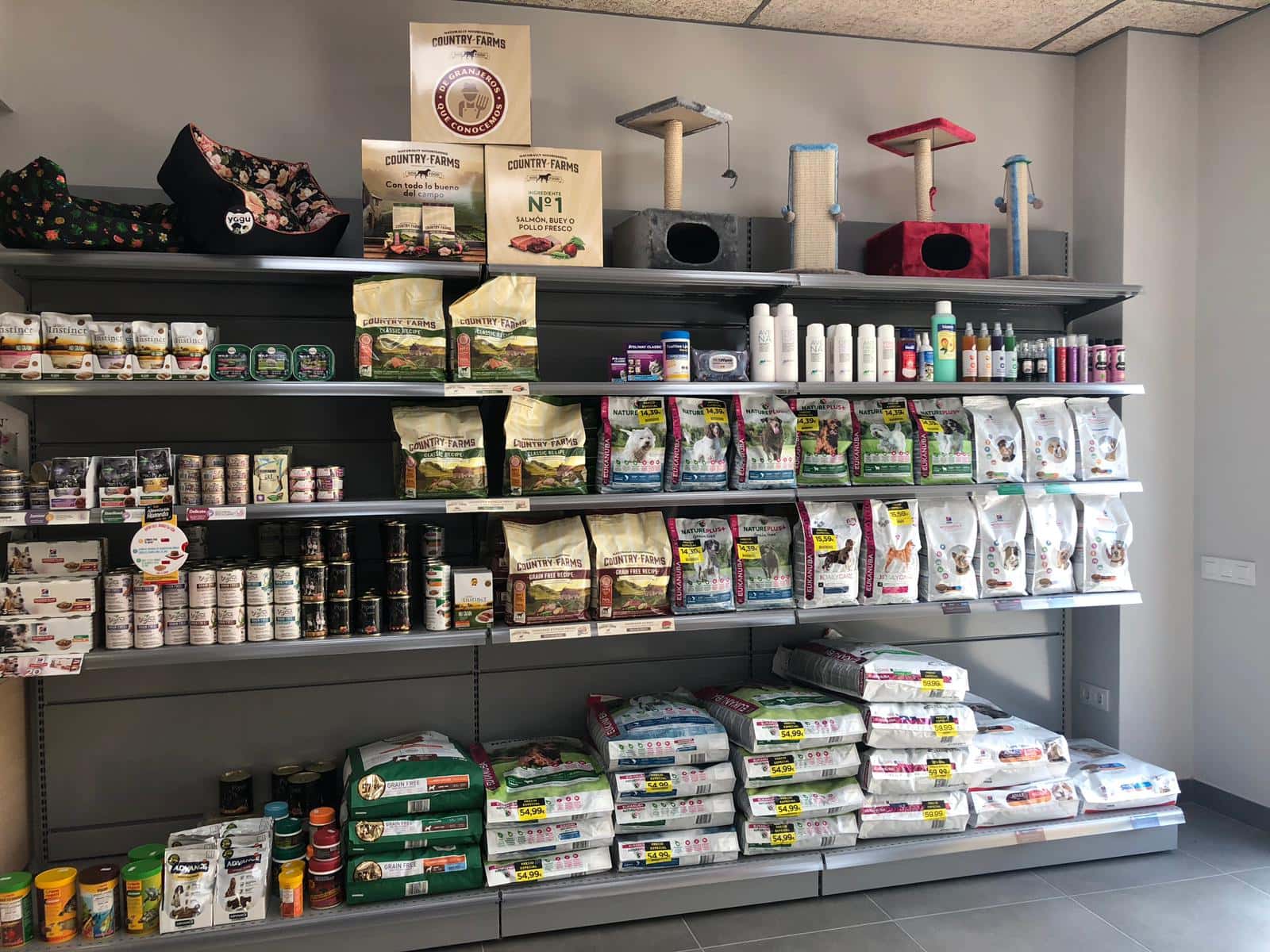 pratdesaba veterinaris taradell veterinario centro en taradell en barcelona principalImage ADOPTA Sitios Pet Friendly