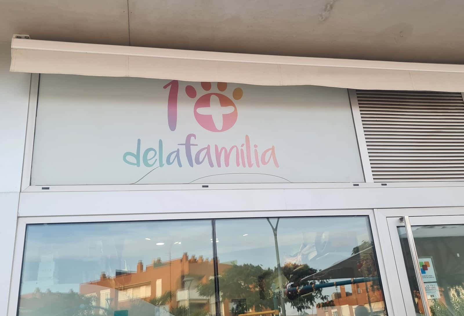 1+delaFamilia