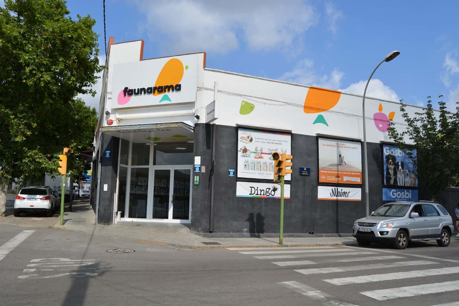 faunarama veterinario centro en ripollet en barcelona principalImage ADOPTA Sitios Pet Friendly