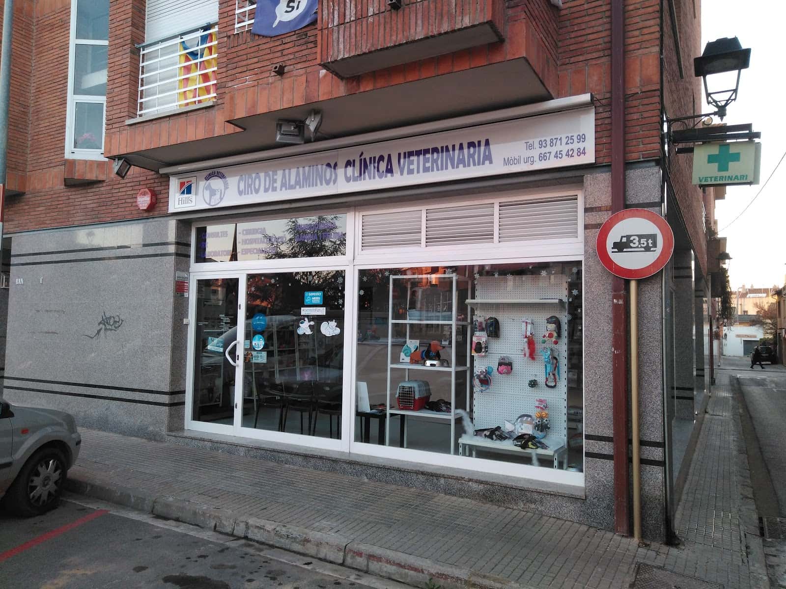 ciro de alaminos clinica veterinaria veterinario clinica en cardedeu en barcelona photo undefined ADOPTA Sitios Pet Friendly