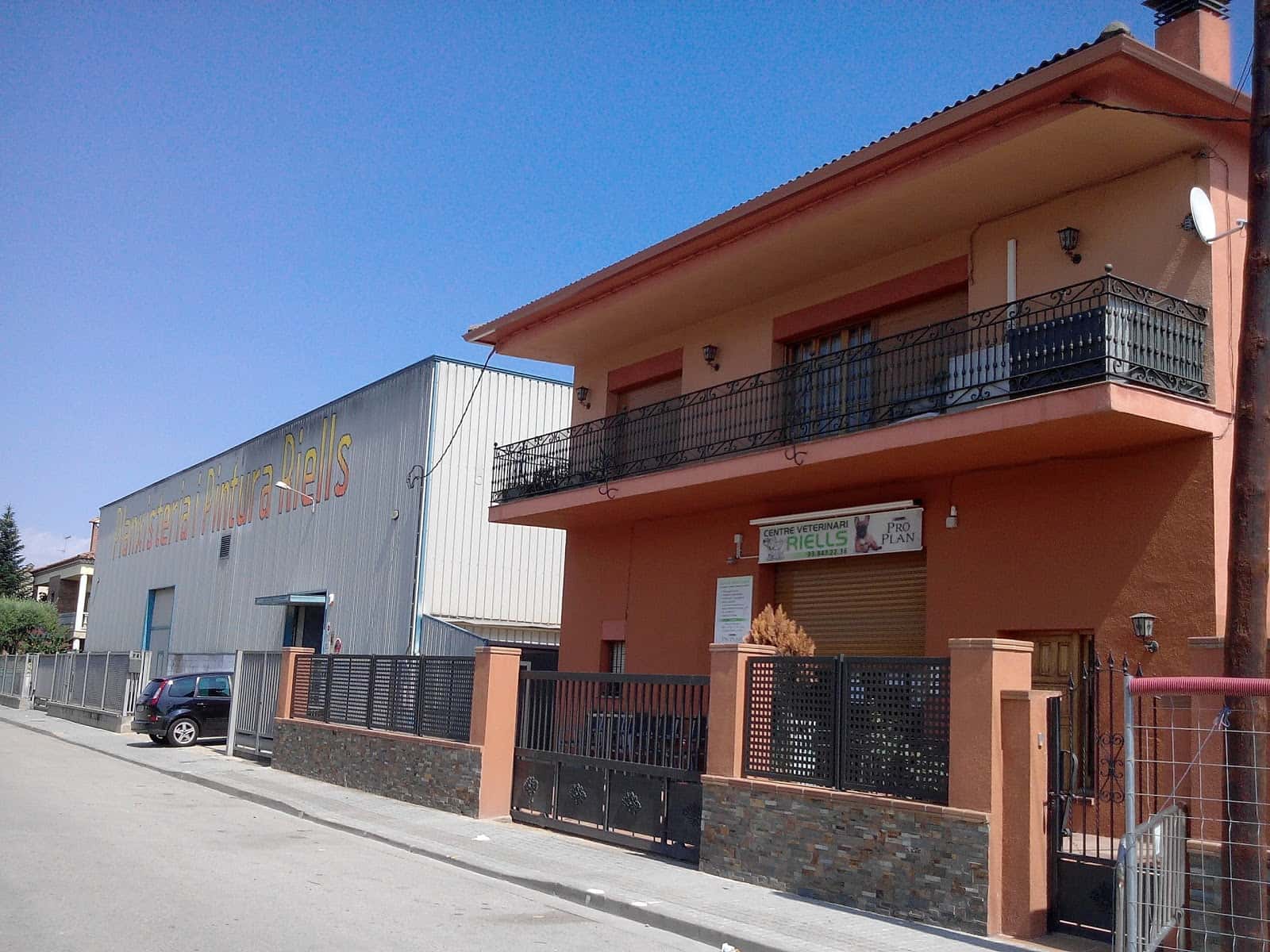 centre veterinari riells veterinario centro en riells y viabrea en girona photo undefined ADOPTA Sitios Pet Friendly