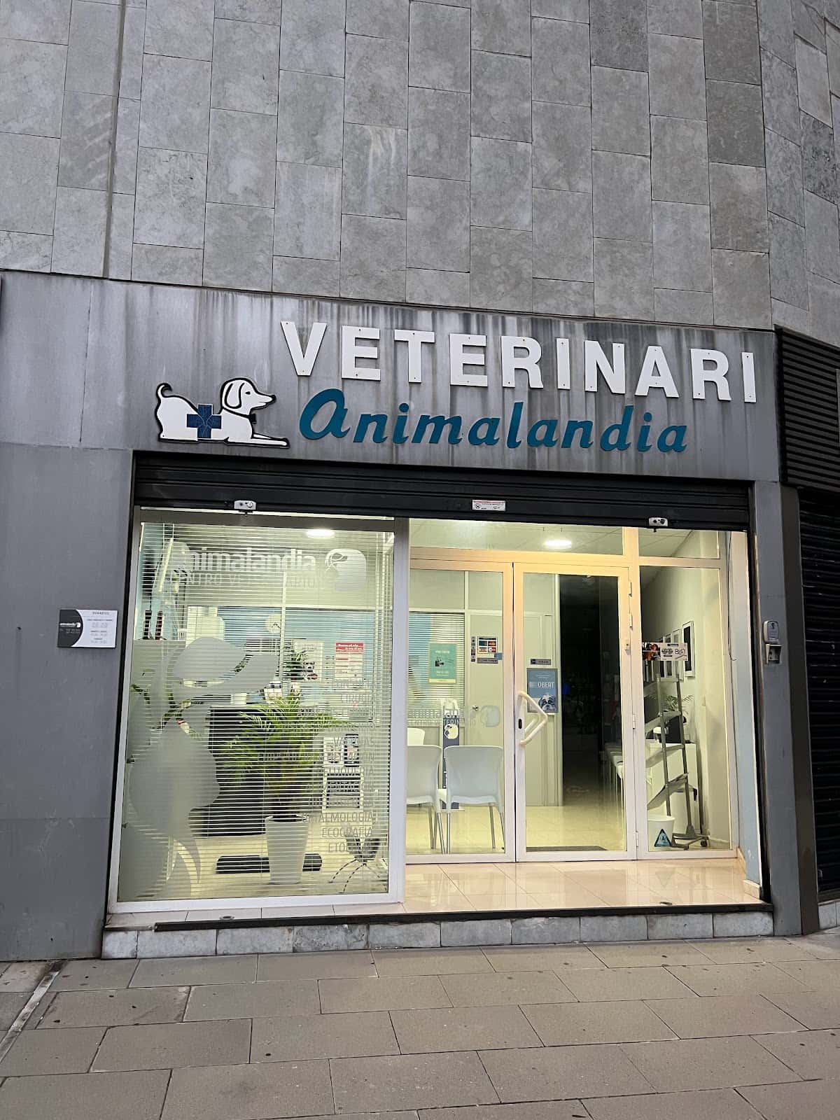 veterinaria animalandia veterinario centro en mataro en barcelona principalImage ADOPTA Sitios Pet Friendly