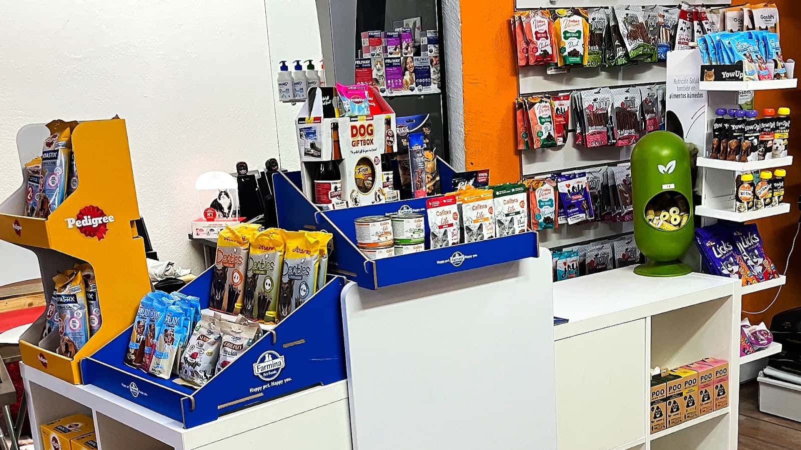 Animal Style Montserrat