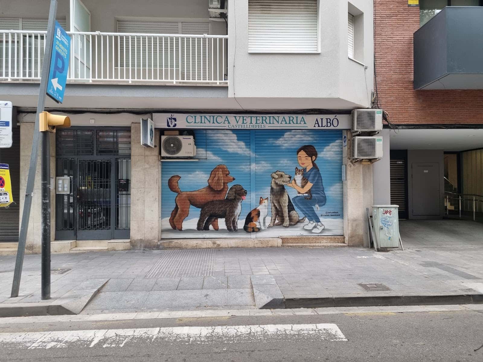 clinica veterinaria castelldefels albo veterinario clinica en castelldefels en barcelona principalImage ADOPTA Sitios Pet Friendly