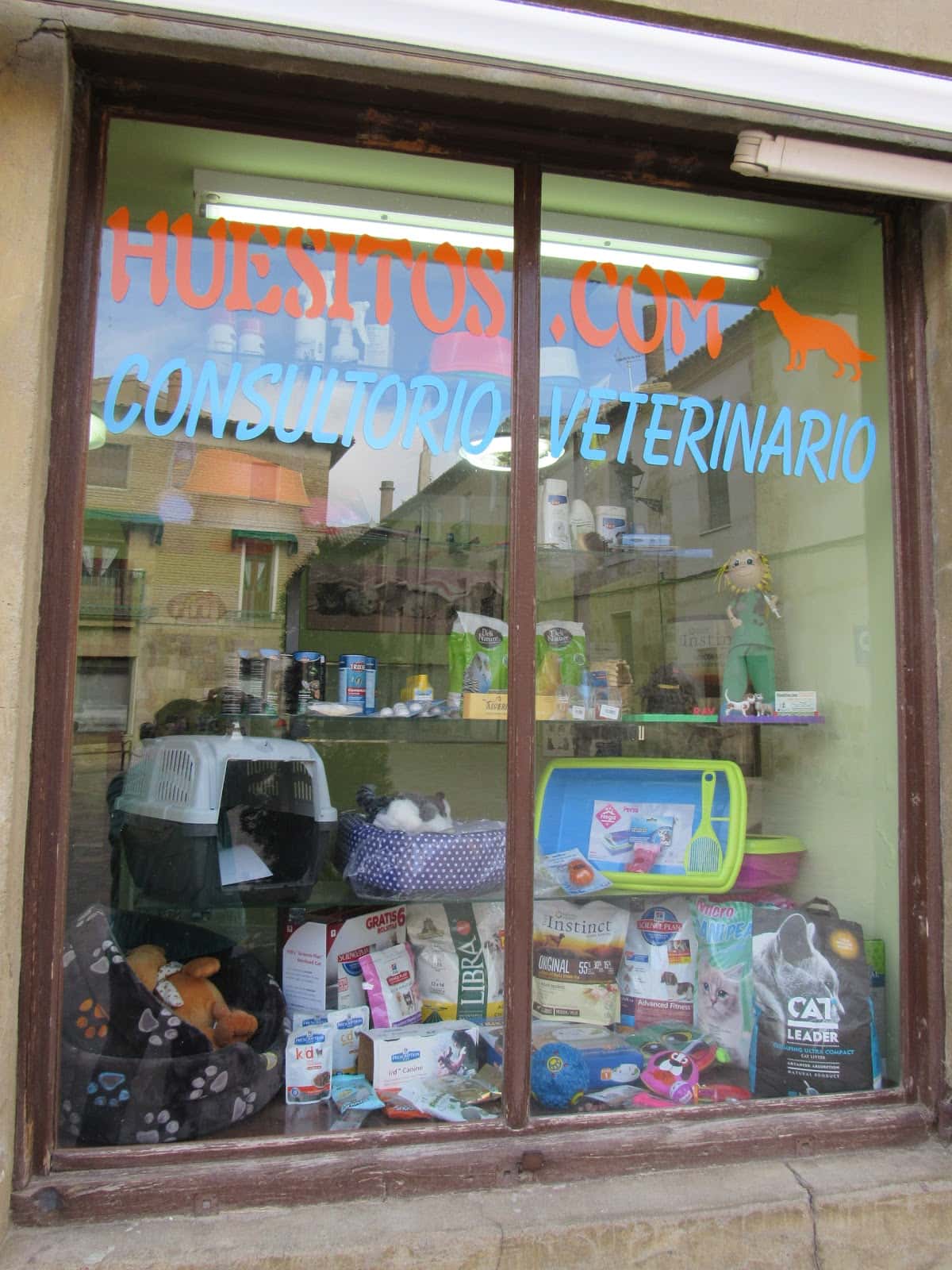 consultorio veterinario huesitos veterinario centro en astudillo en palencia principalImage ADOPTA Sitios Pet Friendly