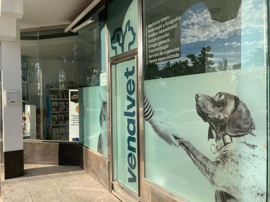 clinica veterinaria venalvet veterinario clinica barrio oeste en caceres en caceres principalImage ADOPTA Sitios Pet Friendly
