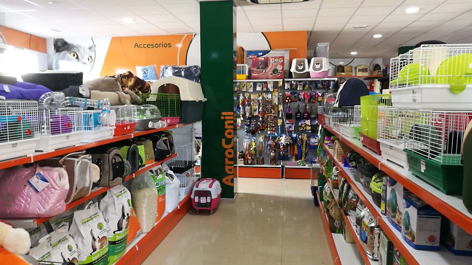 clinica veterinaria agroconil veterinario clinica en conil de la frontera en cadiz principalImage ADOPTA Sitios Pet Friendly