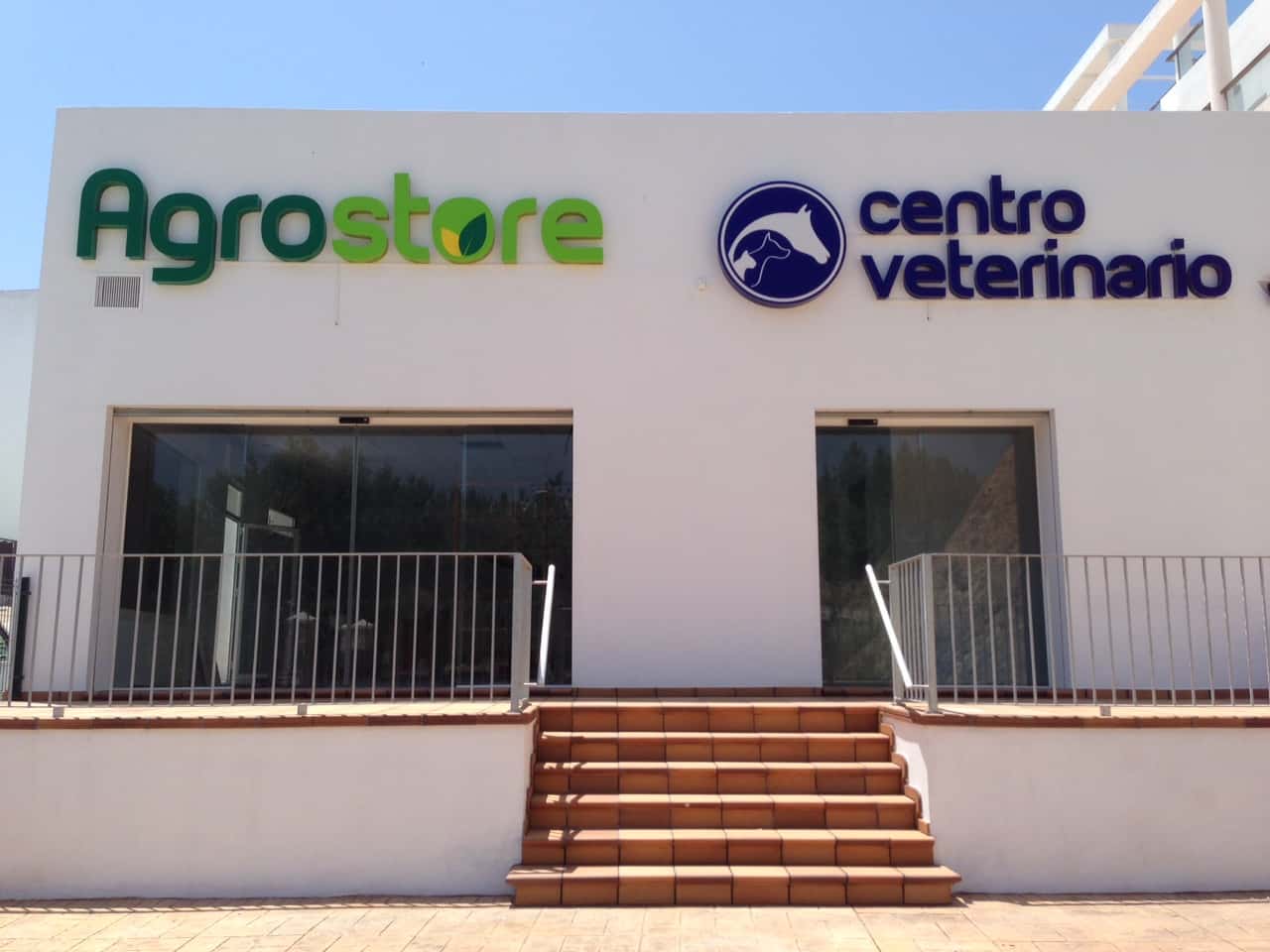 veterinario a domicilio veterinario a domicilio en conil de la frontera en cadiz principalImage ADOPTA Sitios Pet Friendly