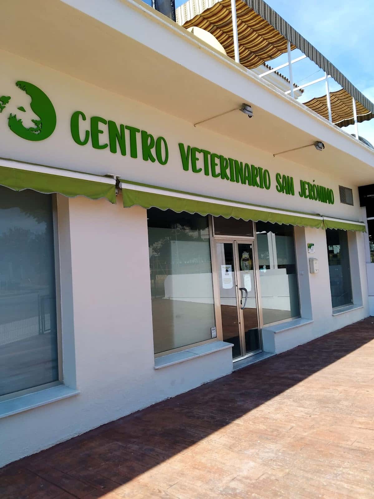 centro veterinario san jeronimo veterinario centro en sanlucar de barrameda en cadiz principalImage ADOPTA Sitios Pet Friendly