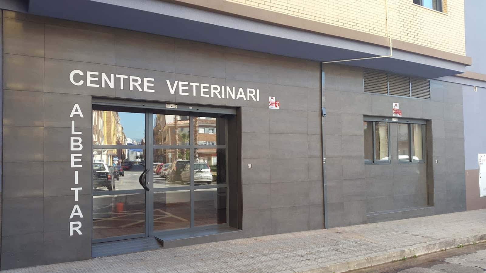 centre veterinari albeitar veterinario centro en onda en castello principalImage ADOPTA Sitios Pet Friendly