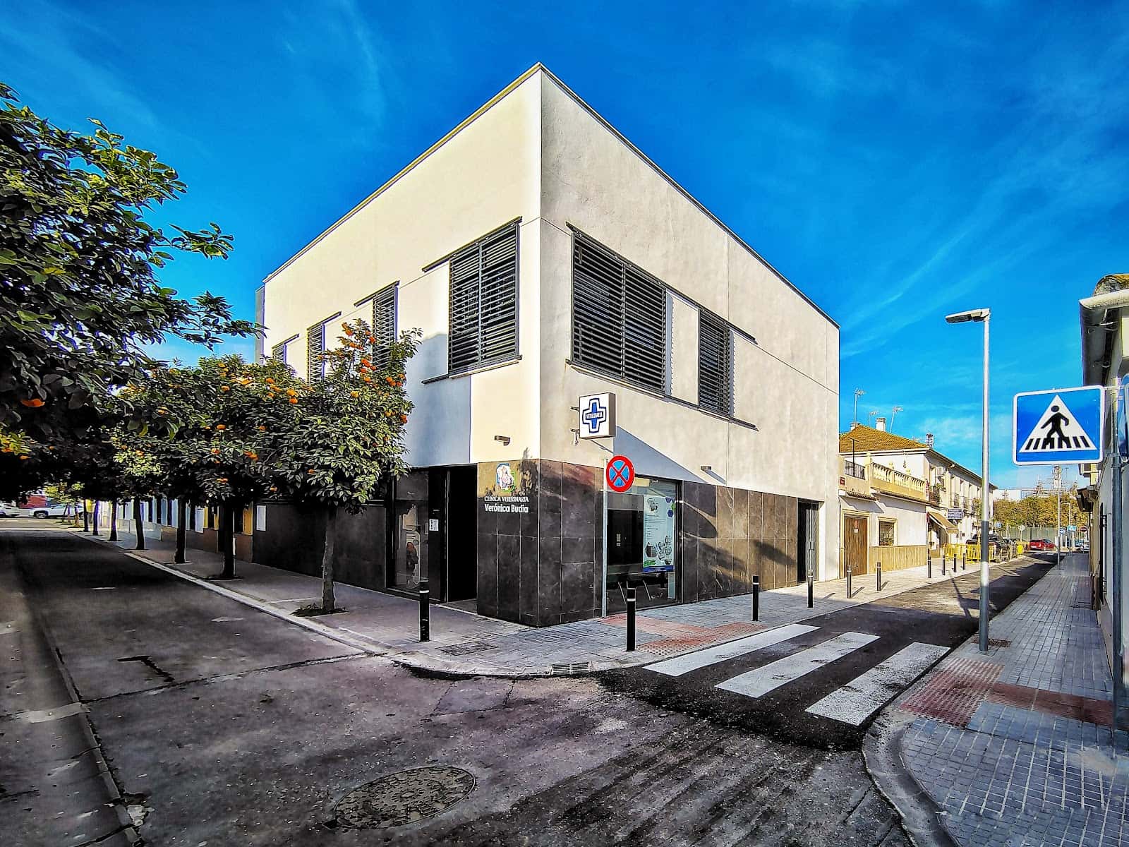clinica veterinaria veronica budia veterinario clinica barrio cordoba en cordoba en cordoba principalImage ADOPTA Sitios Pet Friendly