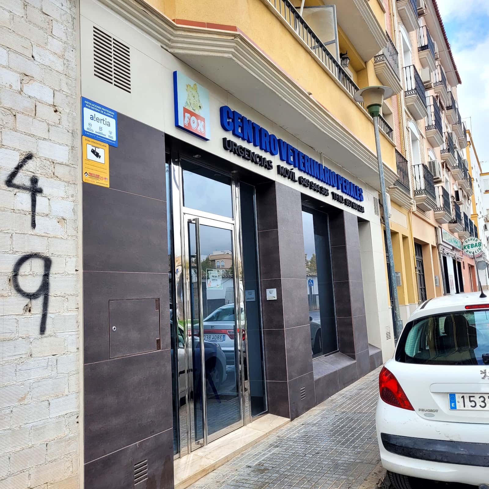 clinica veterinaria perales clinicas veterinarias en puente genil veterinario clinica en puente genil en cordoba principalImage ADOPTA Sitios Pet Friendly
