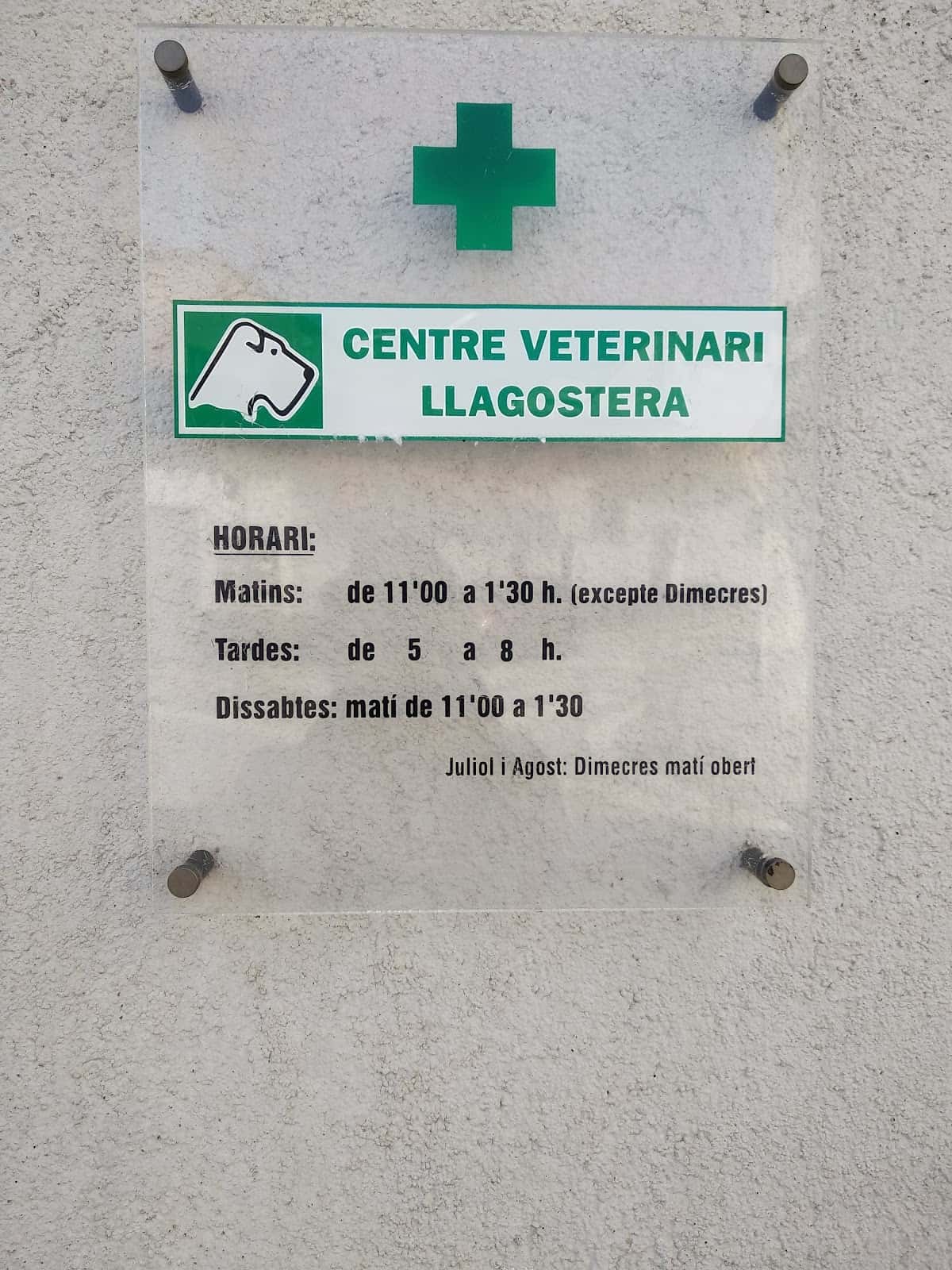 centre veterinari llagostera veterinario centro en llagostera en girona principalImage ADOPTA Sitios Pet Friendly