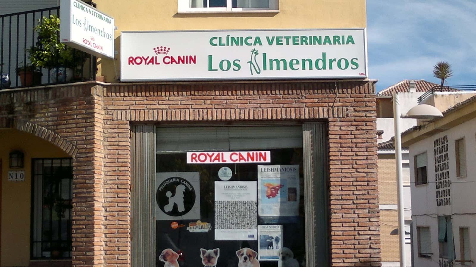 Clínica Veterinaria Los Almendros