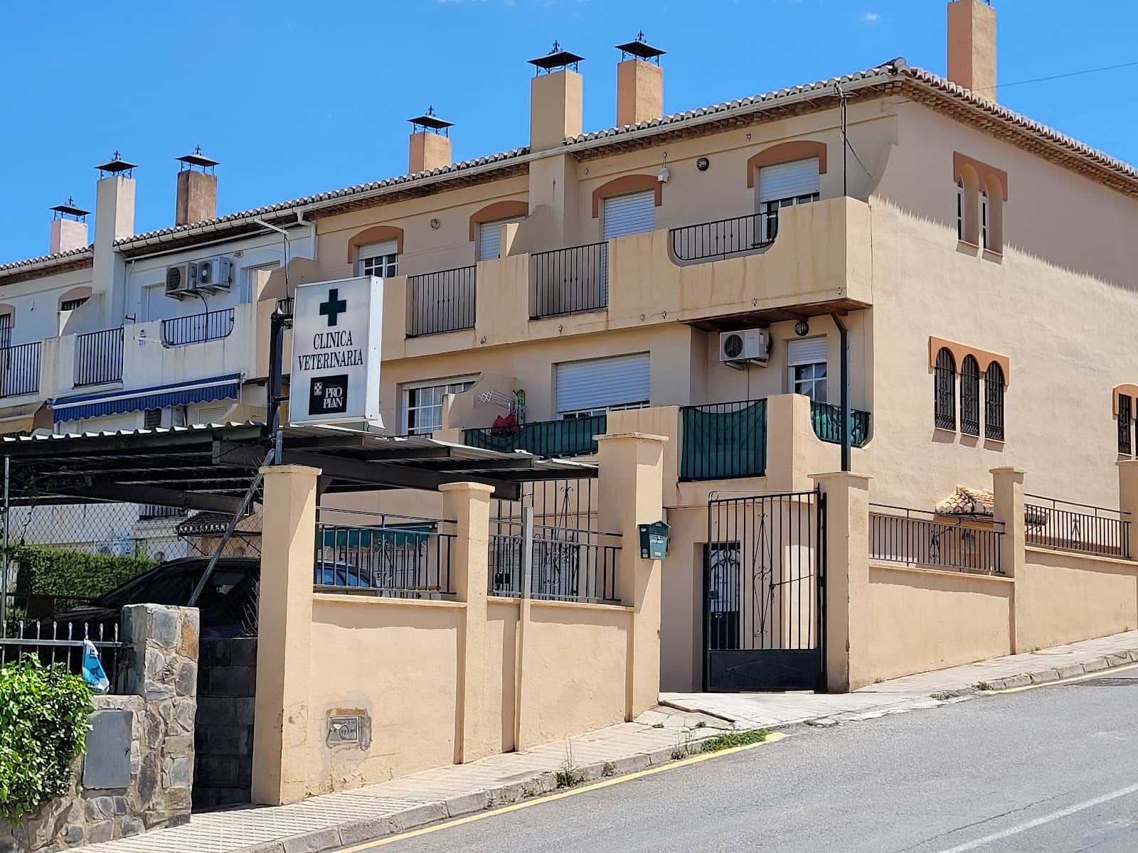 Clinica Veterinaria Santiago Cortés