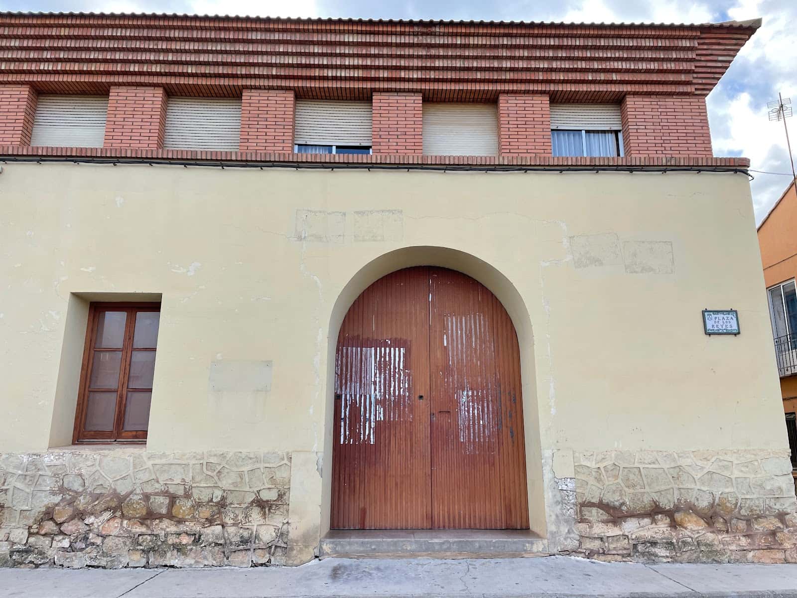 centro veterinario de santa eulalia del campo veterinario centro en santa eulalia en teruel principalImage ADOPTA Sitios Pet Friendly