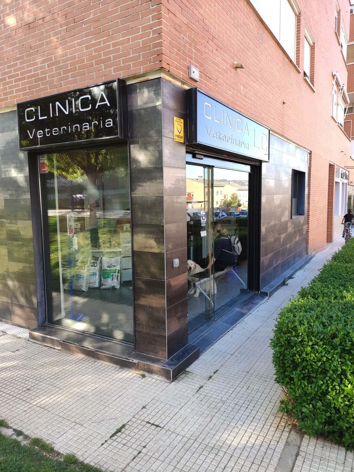 CLINICA VETERINARIA LC