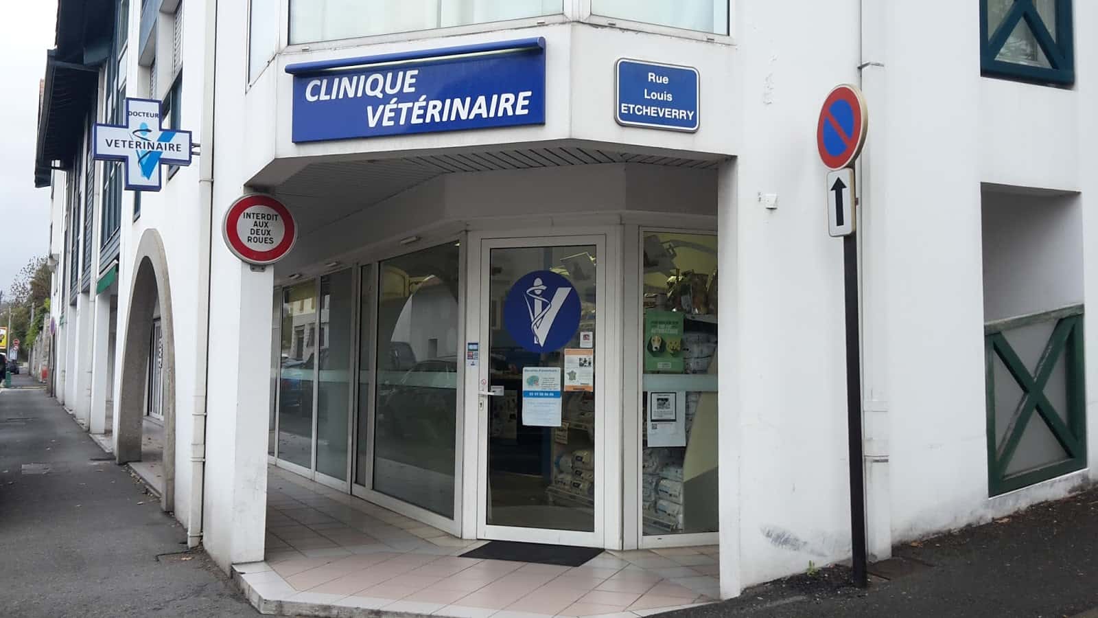 clinique veterinaire zubi buru veterinario centro en ciboure en pyrenees atlantiques principalImage ADOPTA Sitios Pet Friendly