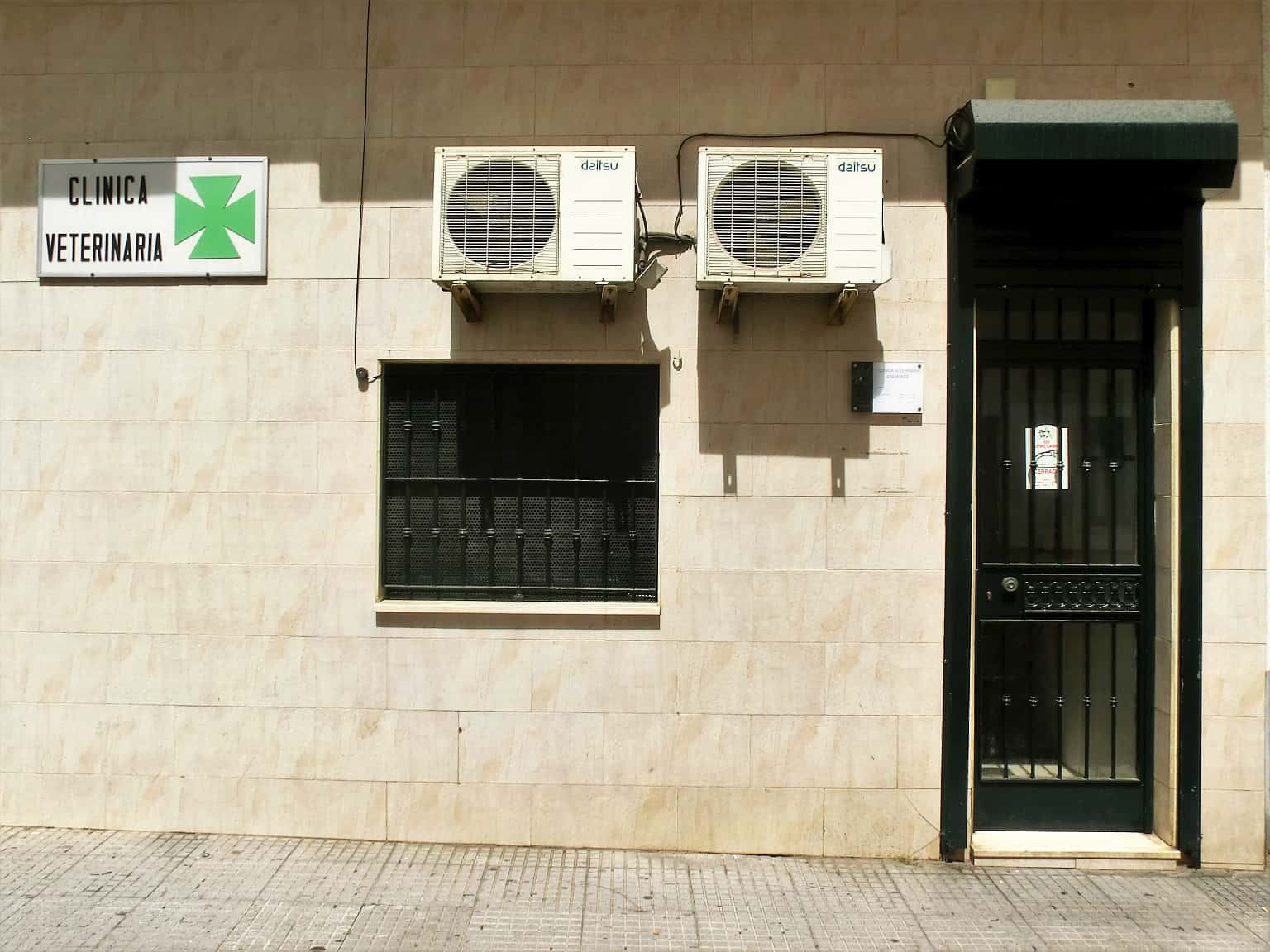 clinica veterinaria ayamonte veterinario clinica en ayamonte en huelva photo undefined ADOPTA Sitios Pet Friendly