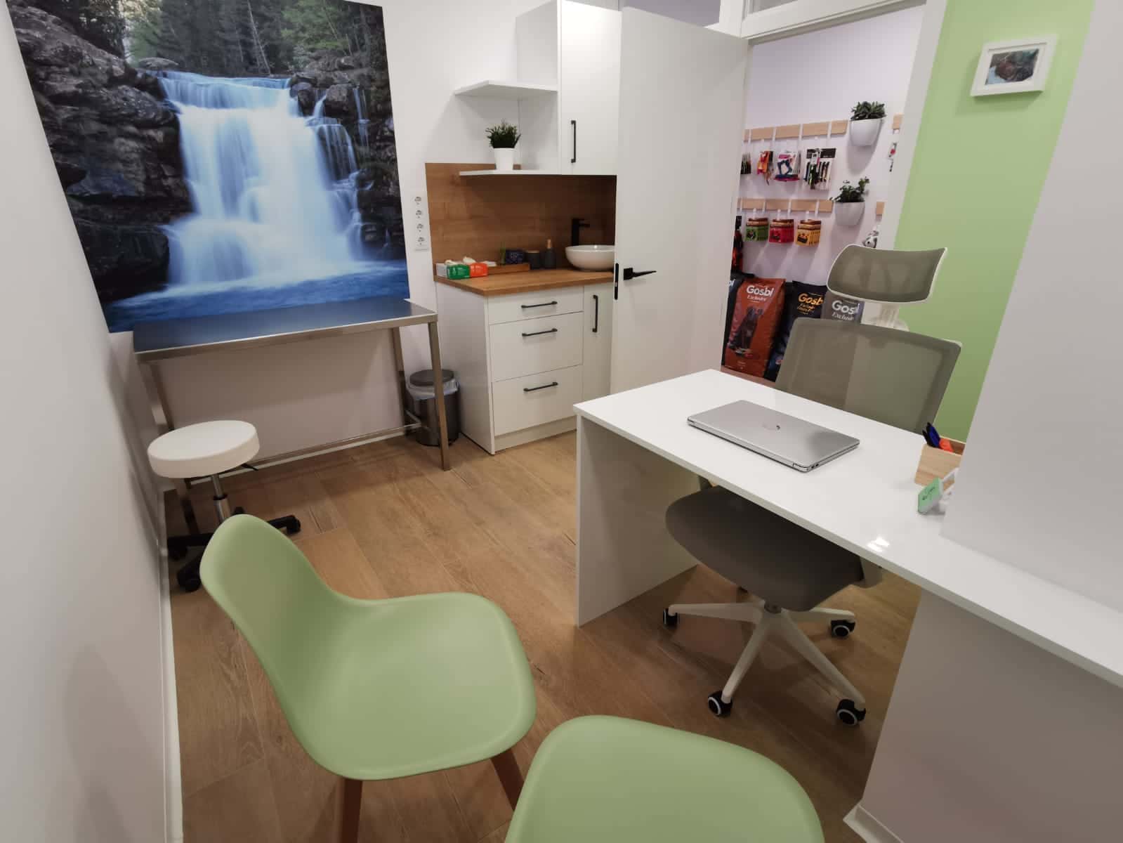 clinica veterinaria sobrarbe veterinario clinica en ainsa en huesca principalImage ADOPTA Sitios Pet Friendly