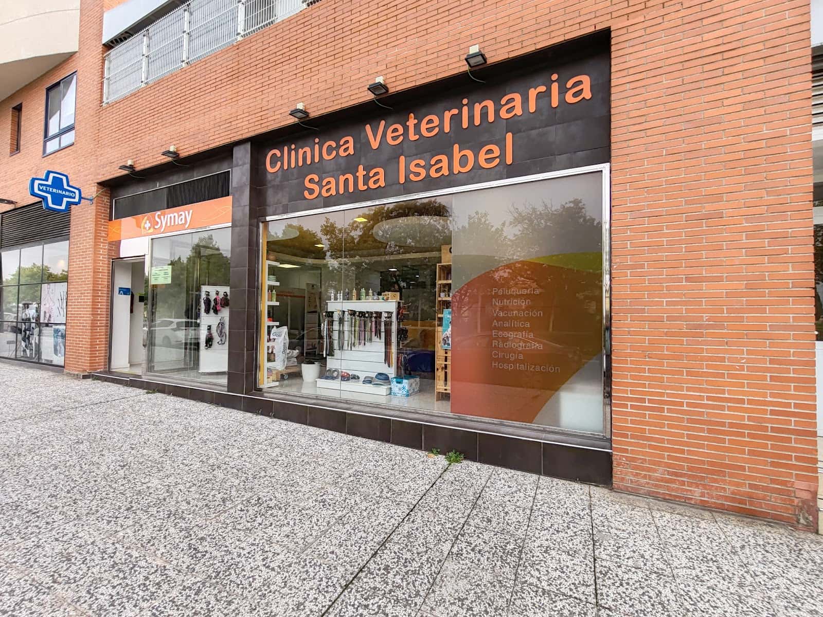 symay centro santa isabel veterinario centro barrio santa isabel en zaragoza en zaragoza principalImage ADOPTA Sitios Pet Friendly