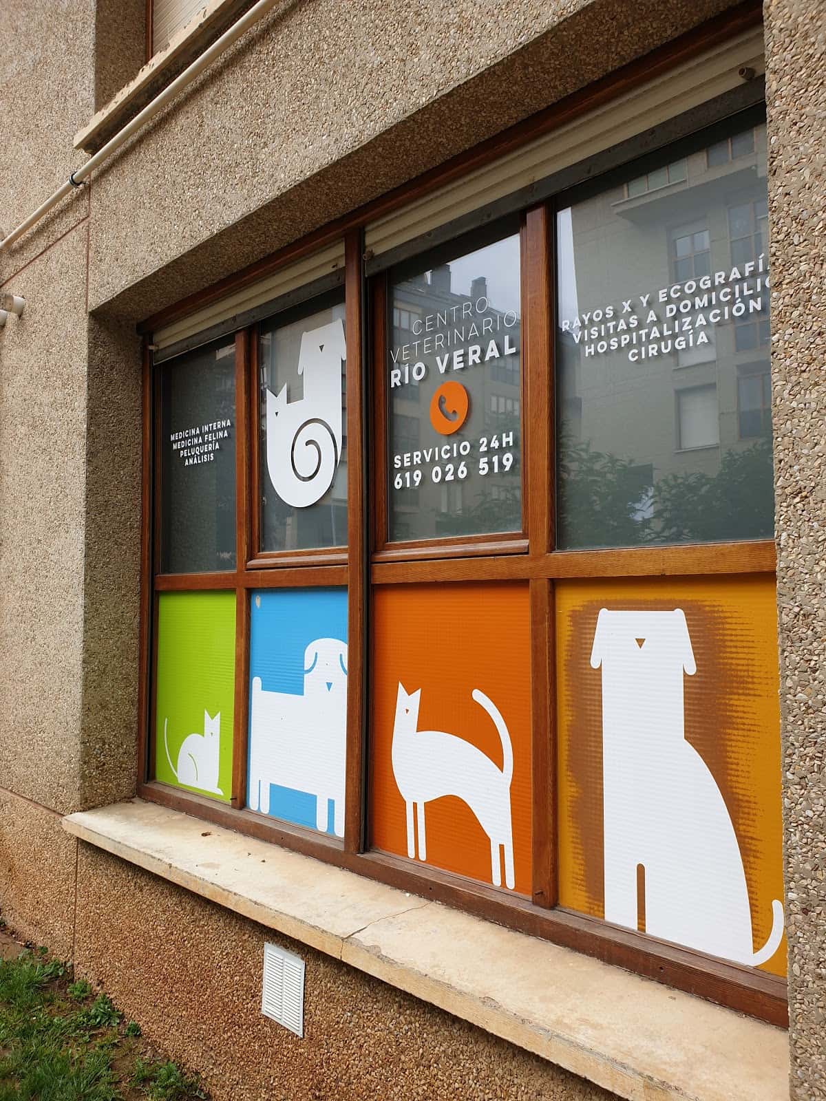Centro Veterinario Río Veral S.L.